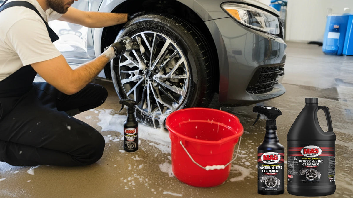 Close‑up of rim with cleaner dwell